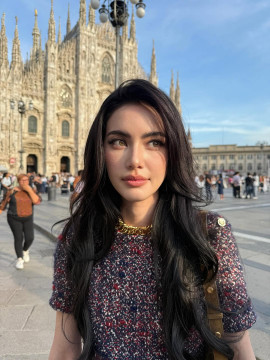 Artis papan atas Thailand, Davika Hoorne (Instagram @davikah)